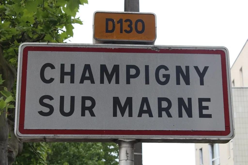 panneau d'entrée de la ville de Champigny sur Marne
